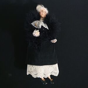 2002 JKC Jacqueline Kent Doll - Rich Old Lady With Money - Feathered Outfit